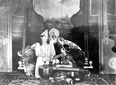 பழைய சினிமா  புதிய வரலாறு
